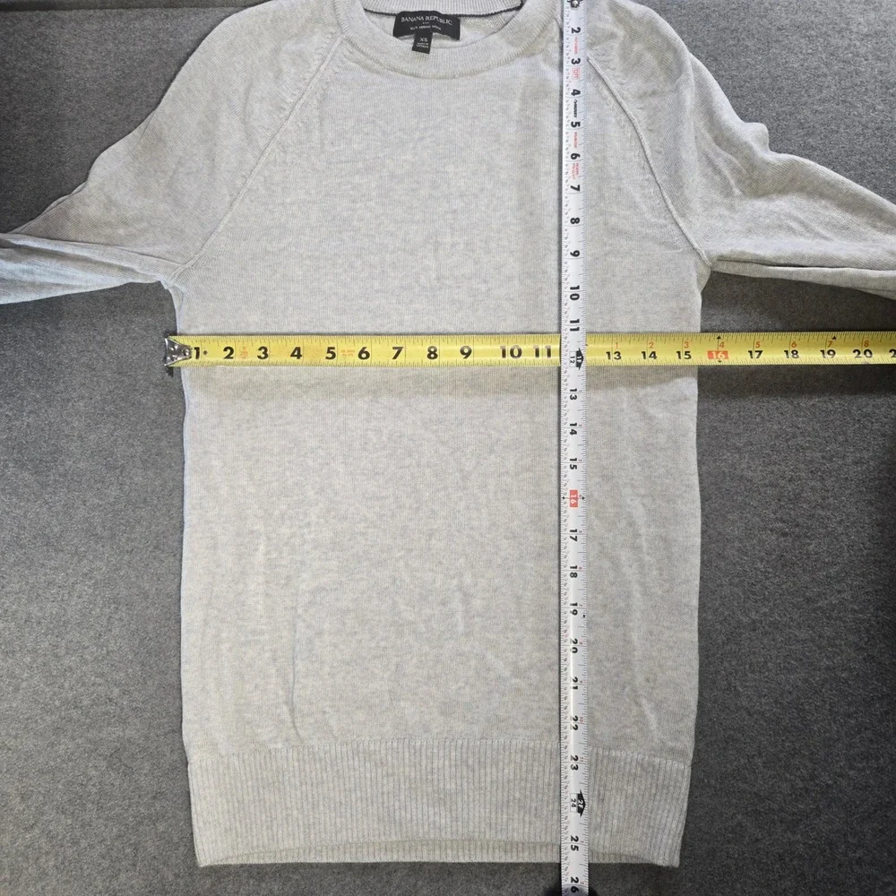 Banana Republic Men's 100% Merino Wool Light Gray Crew Neck Pullover Size‎ XS